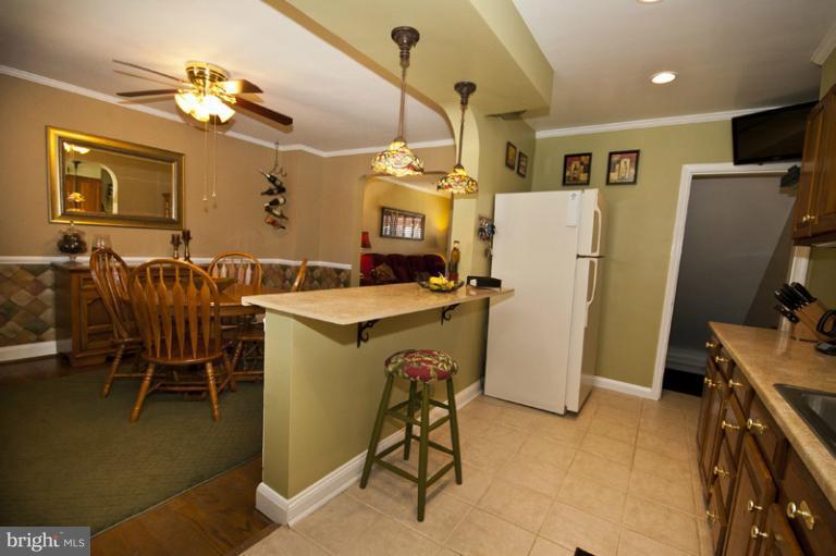 974 Radcliffe Road Towson, MD 21204 - Photo 17 of 30 Kitchen