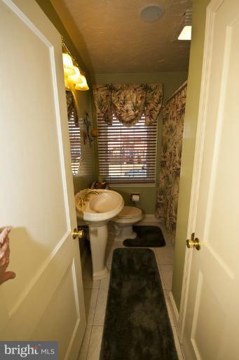 974 Radcliffe Road Towson, MD 21204 - Photo 25 of 30 Bath (Master)