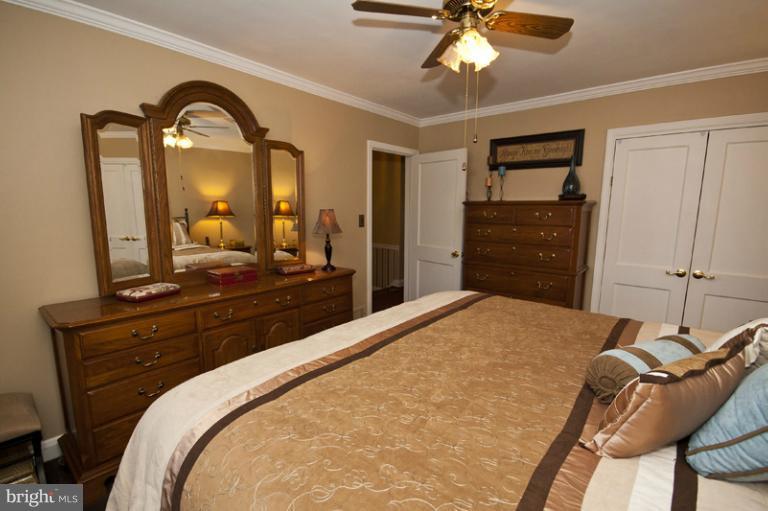 974 Radcliffe Road Towson, MD 21204 - Photo 9 of 30 Bedroom (Master)