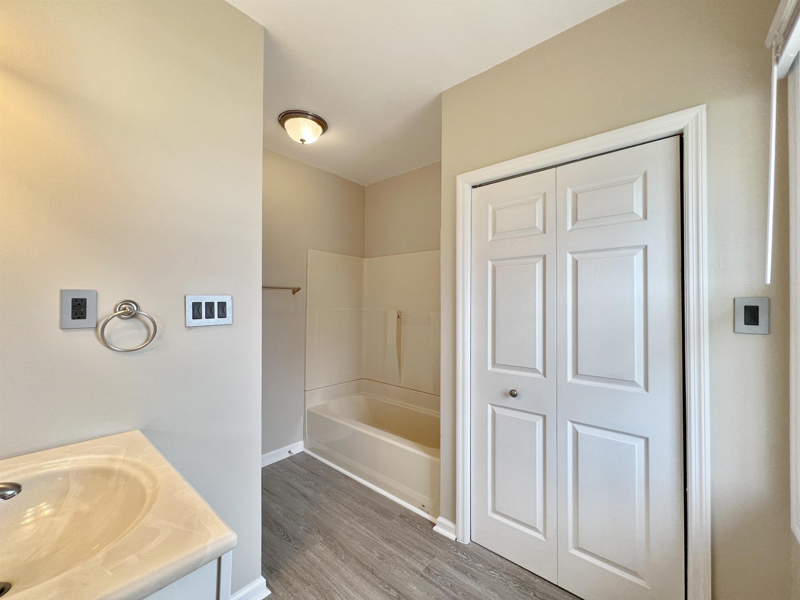 2117 Highway 50 Tuckahoe, NJ 08270 - Photo 19 of 23 a bathroom with a tub and shower