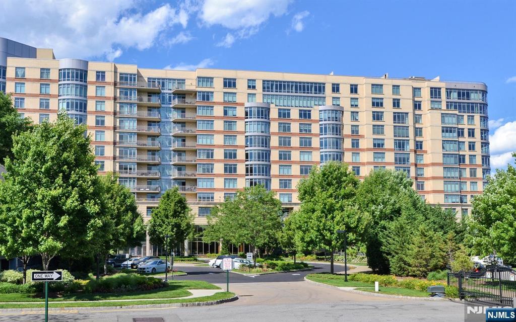 8100 River Road, Unit 908 North Bergen, NJ 07047 - Photo 30 of 36 Gallery Image 30