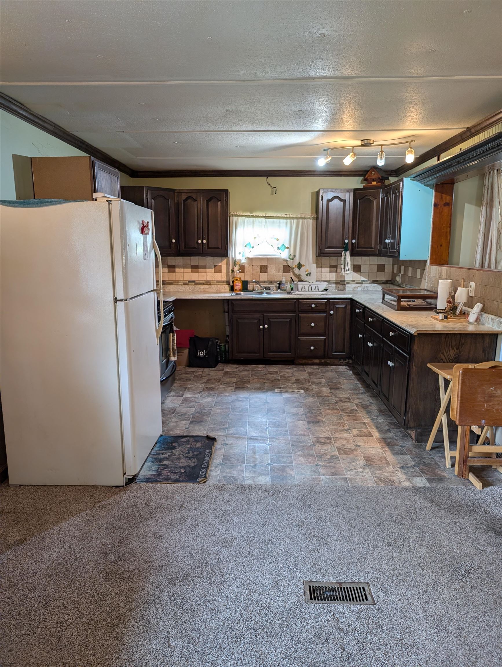 2474 South 8 Mile Road Kawkawlin, MI 48631 - Photo 5 of 23