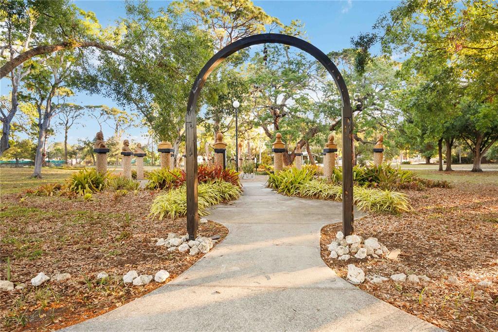 1721 8th Street Sarasota, FL 34236 - Photo 6 of 41 a view of yard