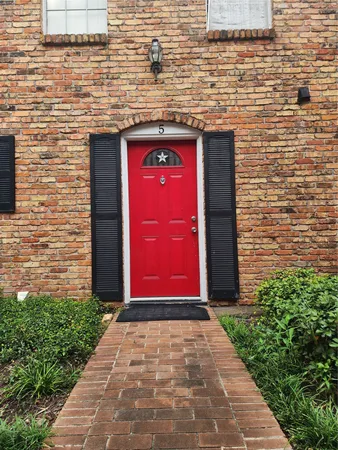 $1,500 | 2710 Briarhurst Drive, Unit 5, Houston, TX 77057