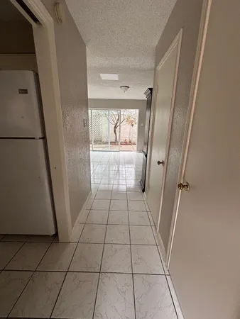 $1,500 | 2710 Briarhurst Drive, Unit 5, Houston, TX 77057