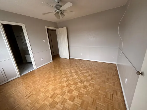 $1,500 | 2710 Briarhurst Drive, Unit 5, Houston, TX 77057