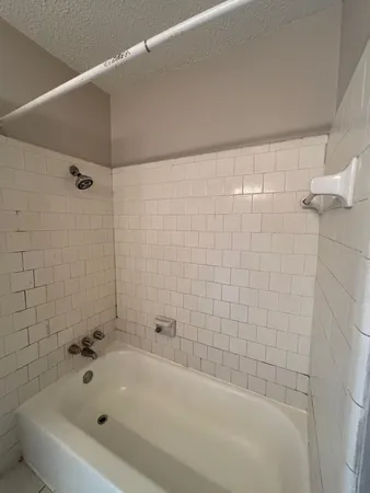 $1,500 | 2710 Briarhurst Drive, Unit 5, Houston, TX 77057