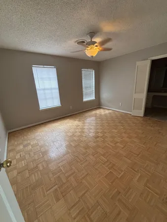 $1,500 | 2710 Briarhurst Drive, Unit 5, Houston, TX 77057