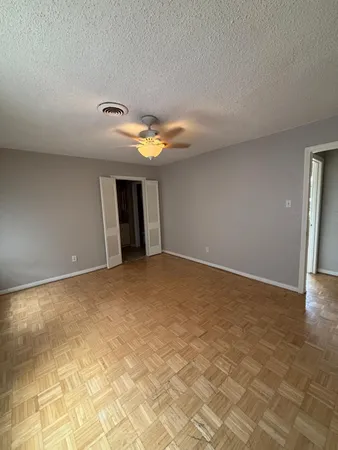 $1,500 | 2710 Briarhurst Drive, Unit 5, Houston, TX 77057