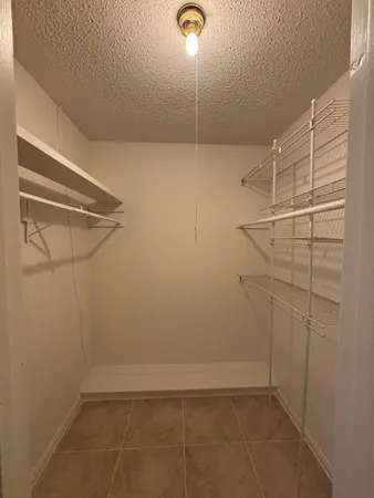 $1,500 | 2710 Briarhurst Drive, Unit 5, Houston, TX 77057