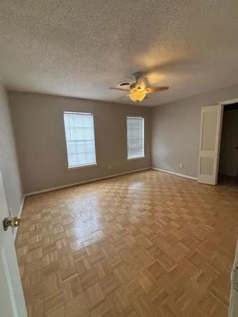 $1,500 | 2710 Briarhurst Drive, Unit 5, Houston, TX 77057