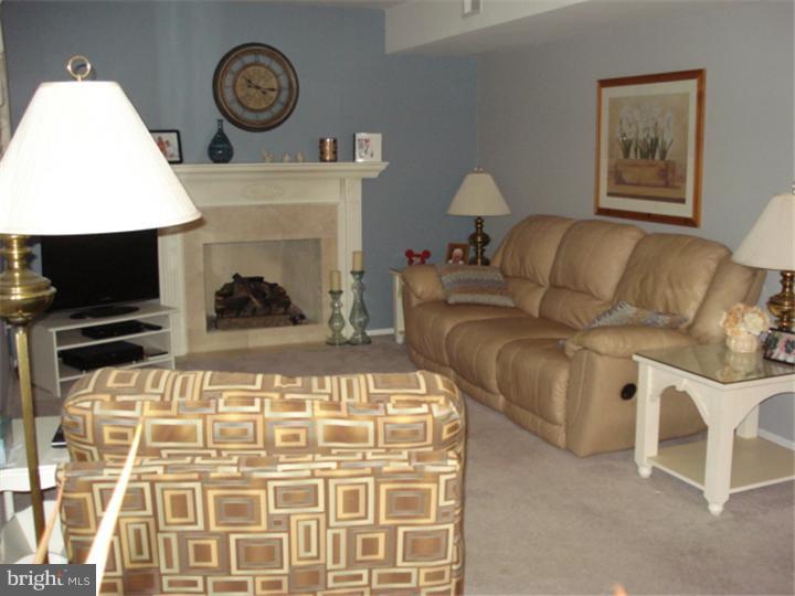 7 Plumstead Road Sewell, NJ 08080 - Photo 4 of 23 Family Room