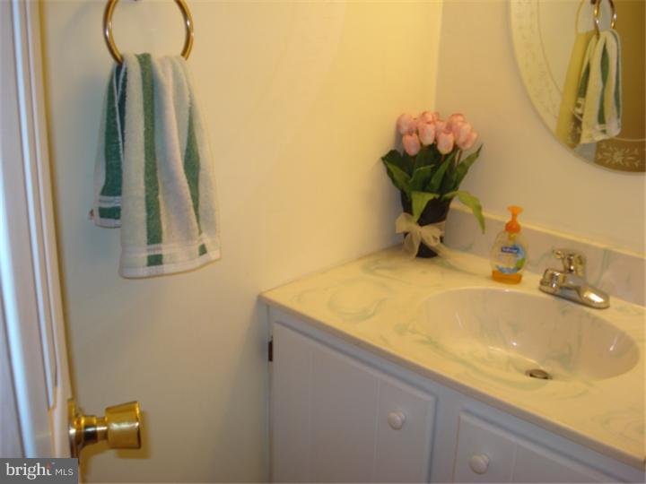 7 Plumstead Road Sewell, NJ 08080 - Photo 6 of 23 Bathroom