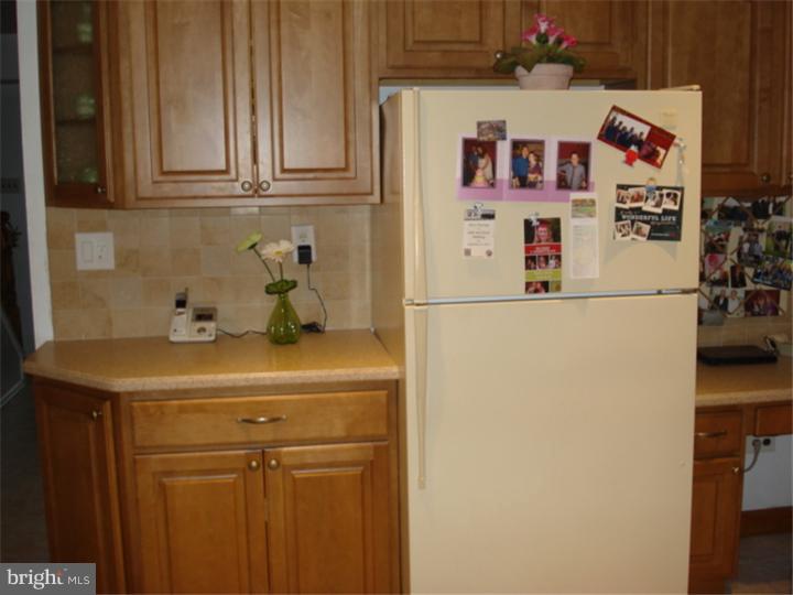 7 Plumstead Road Sewell, NJ 08080 - Photo 7 of 23 Kitchen