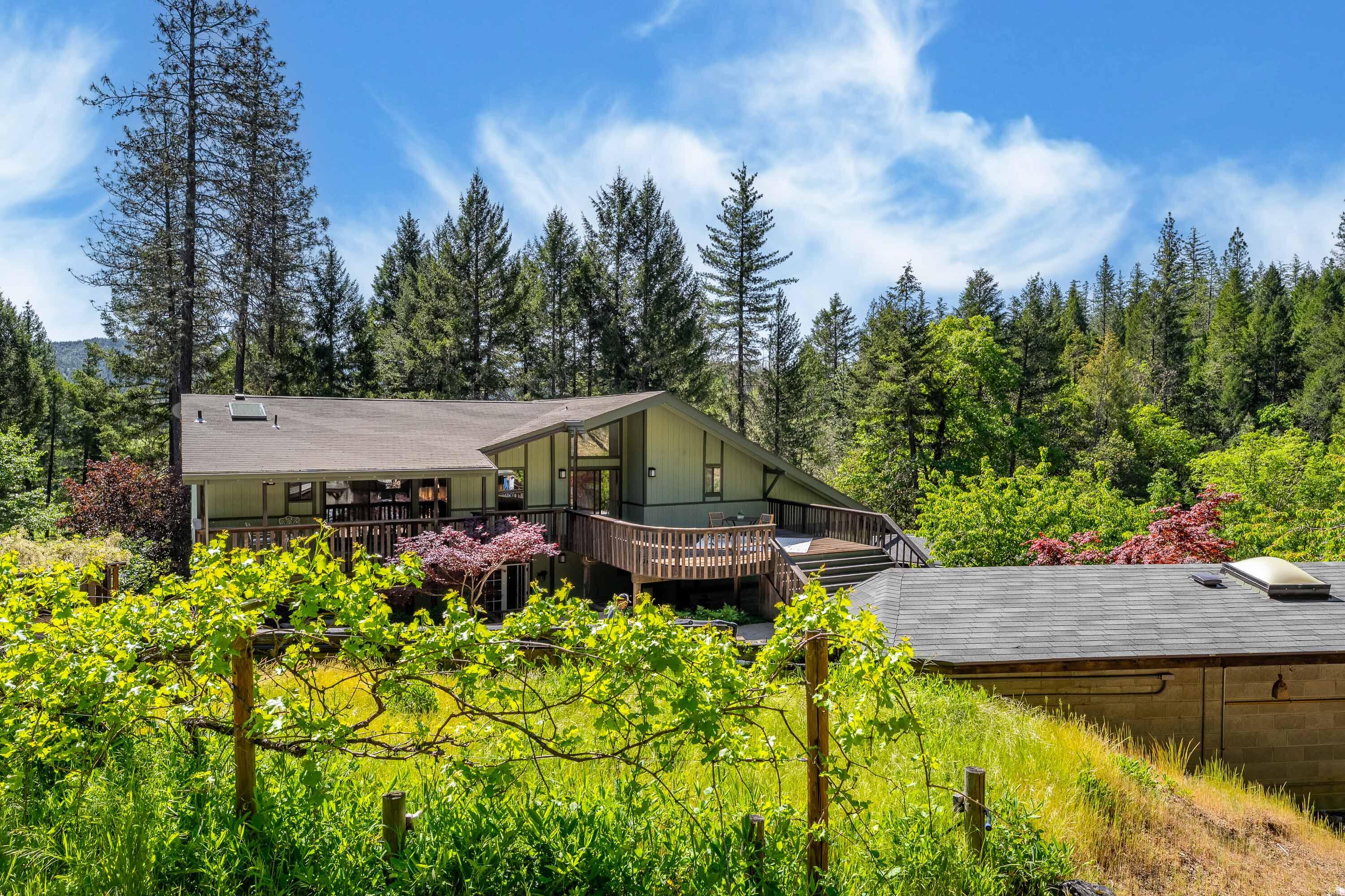 1550 Draper Valley Road Selma, OR 97538 - Photo 3 of 41 EXT (19 of 36)