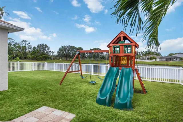 $575,000 | 11519 Sweet Flag Drive, Lakewood Ranch, FL 34202