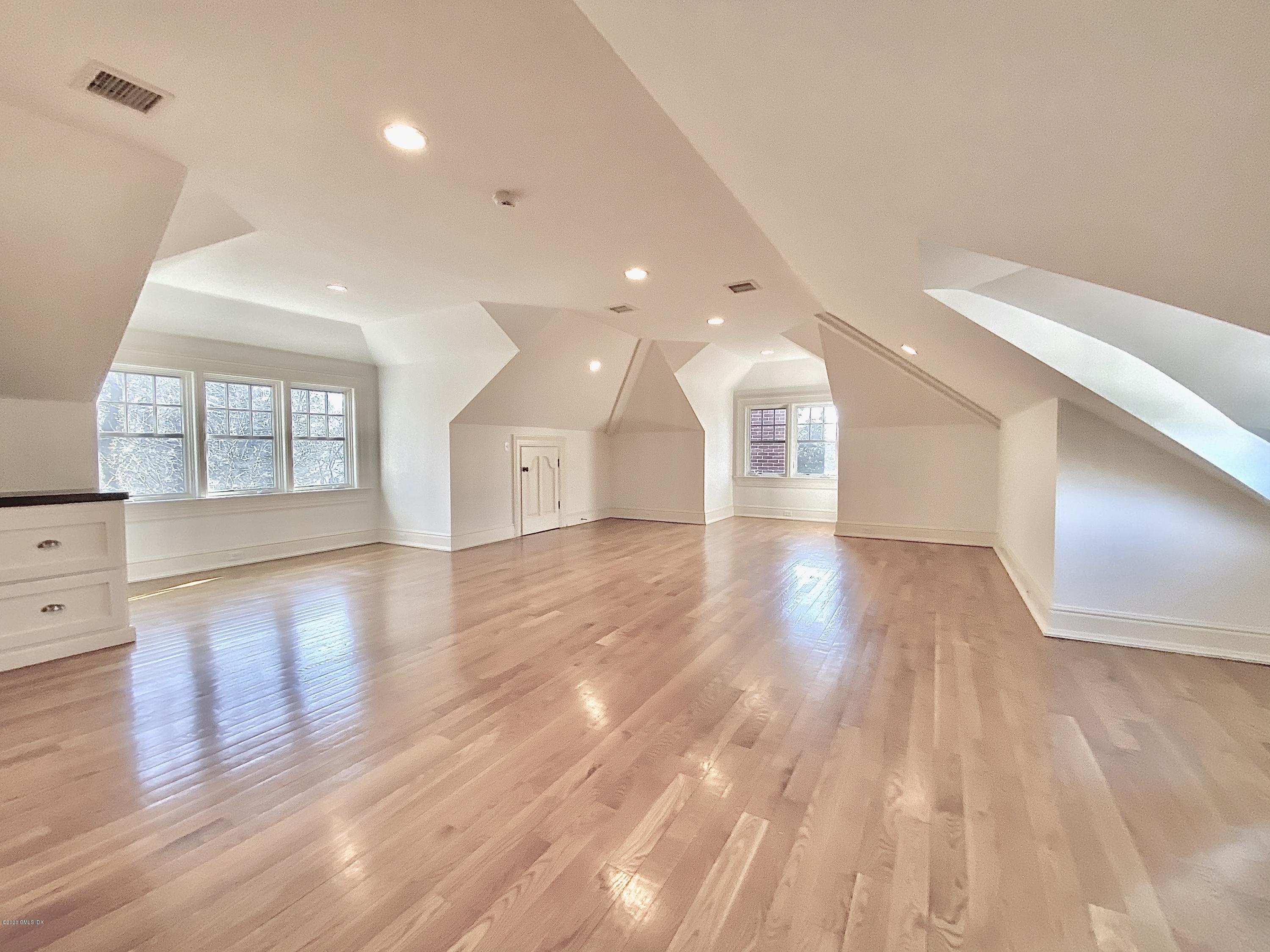 17 Hendrie Avenue Riverside, CT 06878 - Photo 17 of 20 Third floor