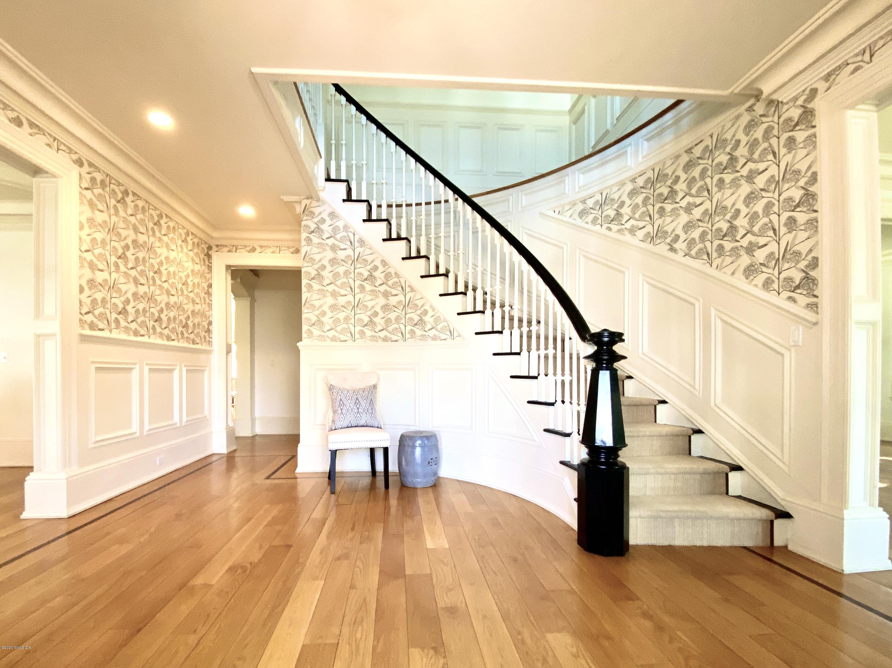 17 Hendrie Avenue Riverside, CT 06878 - Photo 4 of 20 Foyer