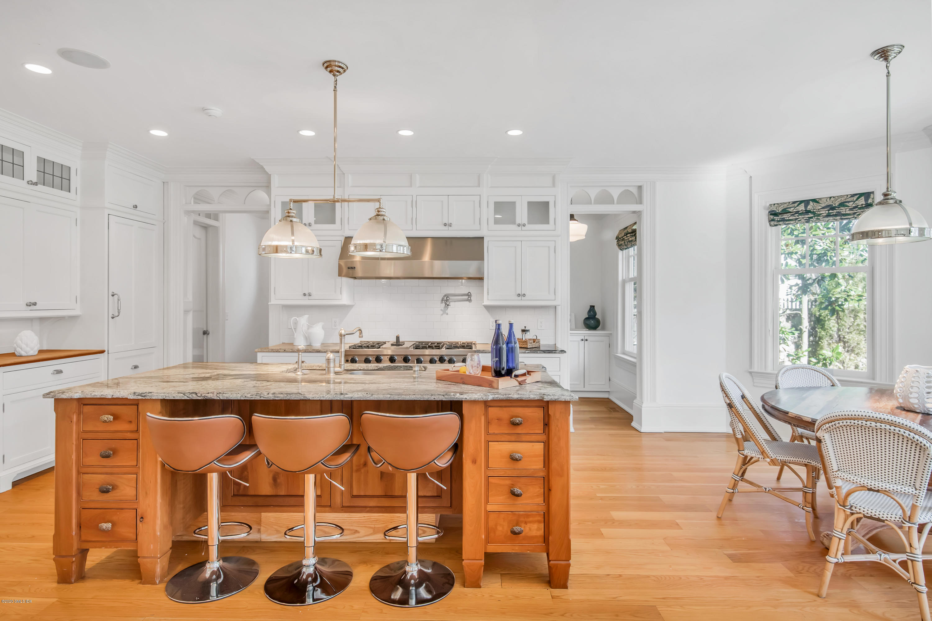 17 Hendrie Avenue Riverside, CT 06878 - Photo 8 of 20 Kitchen