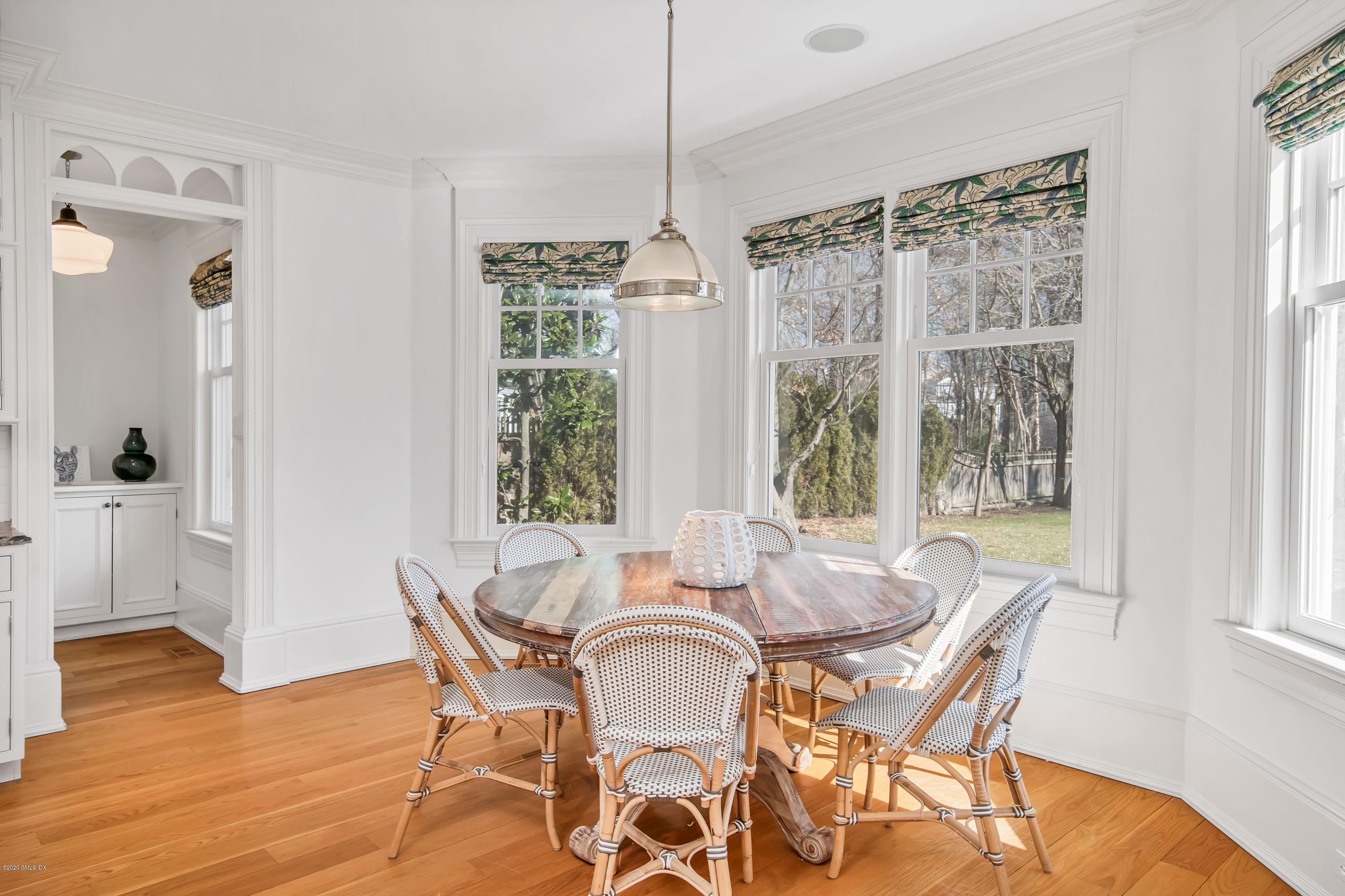 17 Hendrie Avenue Riverside, CT 06878 - Photo 10 of 20 Breakfast area