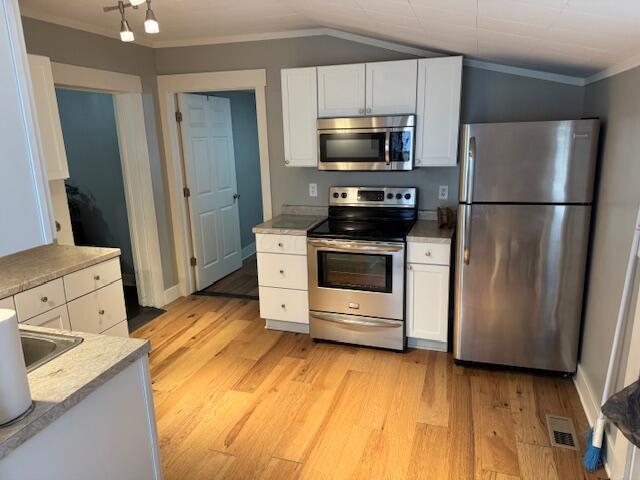 300 Riverside Street Chillicothe, OH 45601 - Photo 12 of 18 Kitchen 1
