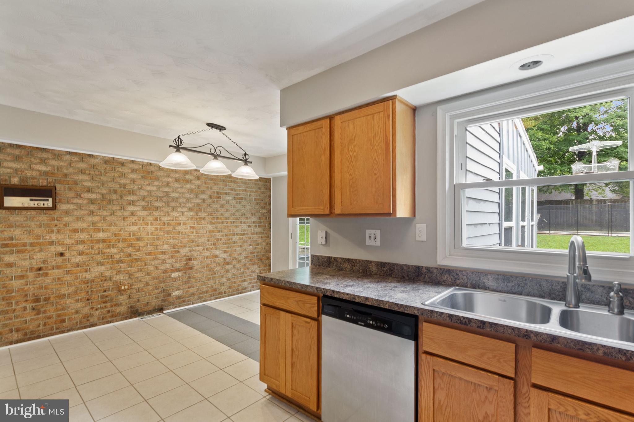 8718 Oxwell Lane Laurel, MD 20708 - Photo 16 of 50 Kitchen