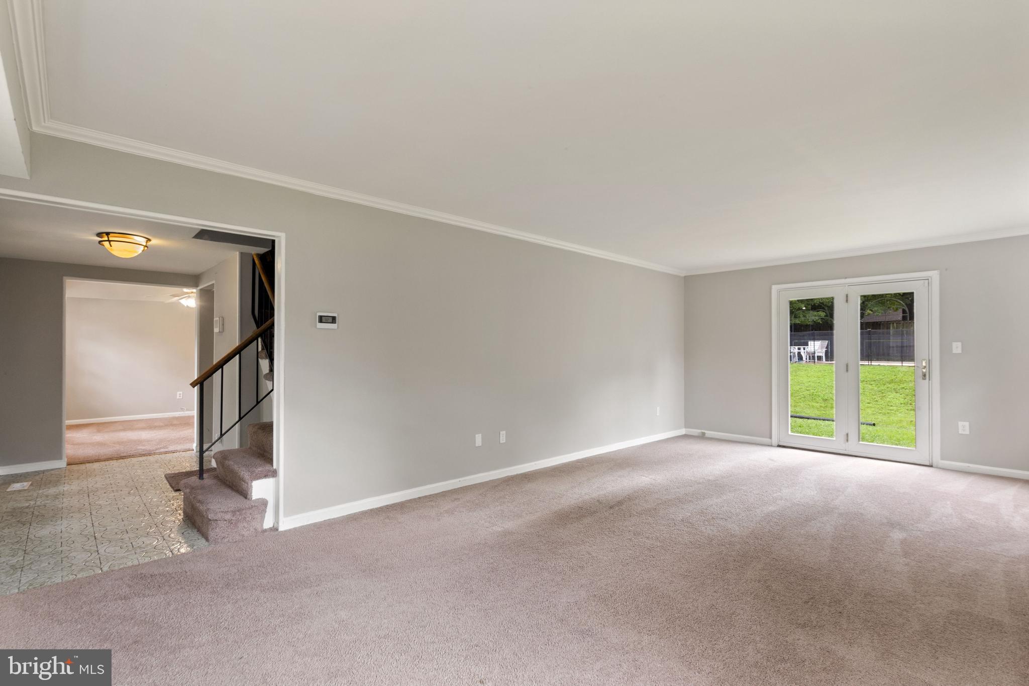 8718 Oxwell Lane Laurel, MD 20708 - Photo 6 of 50 Living Room