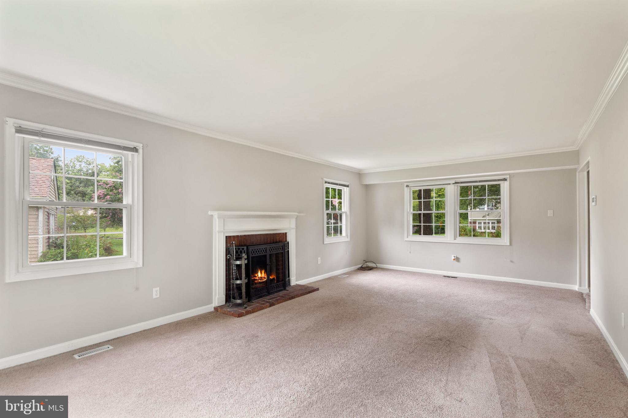 8718 Oxwell Lane Laurel, MD 20708 - Photo 8 of 50 Living Room