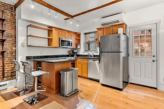 $3,500 | 8 Moon Street, Unit 1, Boston, MA 02113