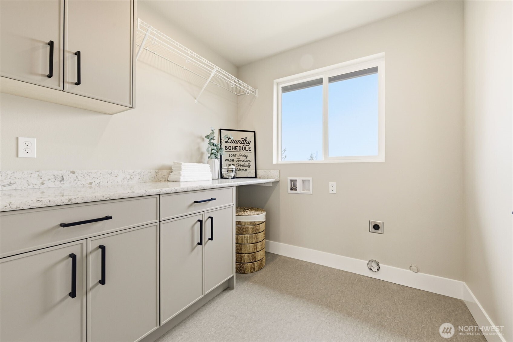 10202 44th Avenue Southwest Seattle, WA 98146 - Photo 29 of 35