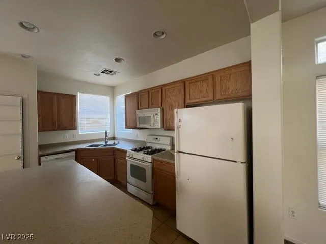 $1,800 | 4537 Hearts Desire Avenue, Las Vegas, NV 89115