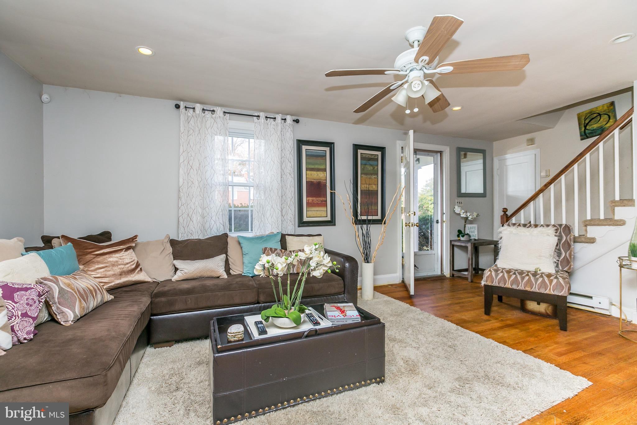 4105 Colby Road Baltimore, MD 21208 - Photo 3 of 15 Living Room