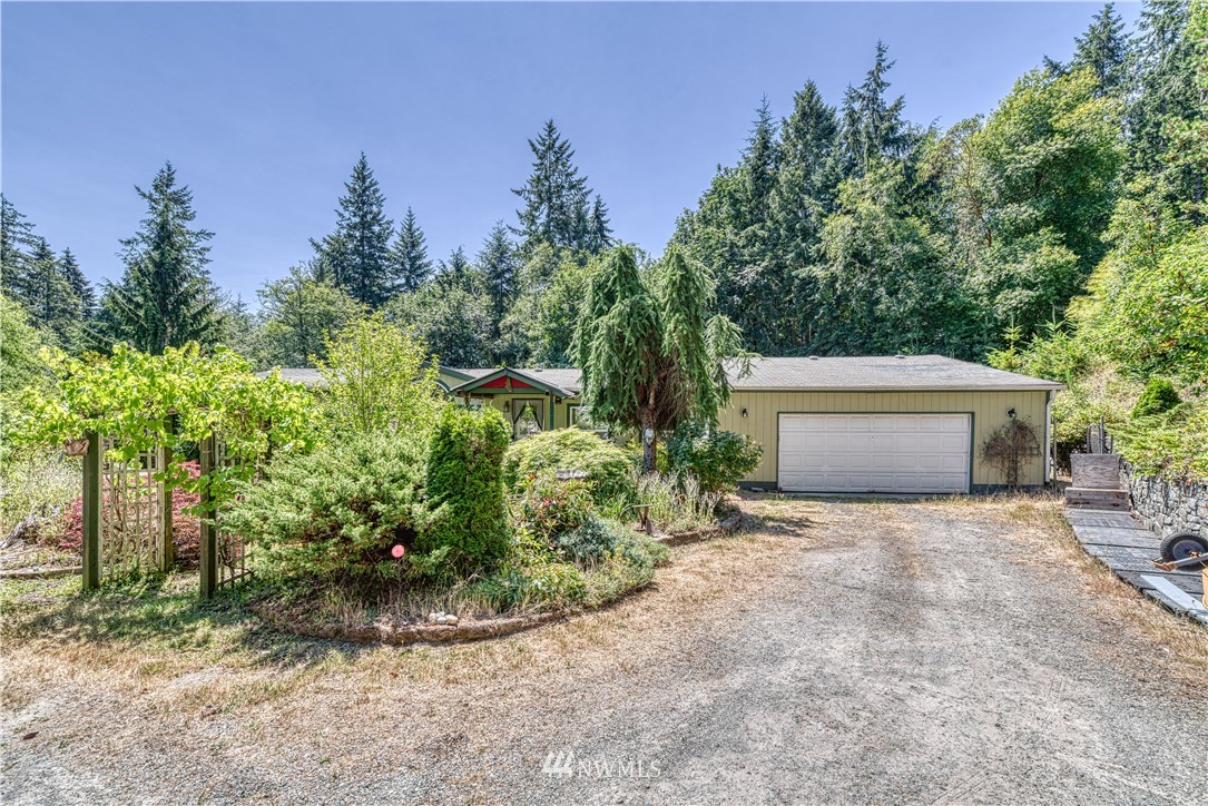 132 Southeast Spruce Road Port Orchard, WA 98367 - Photo 2 of 40 Gallery Image 2
