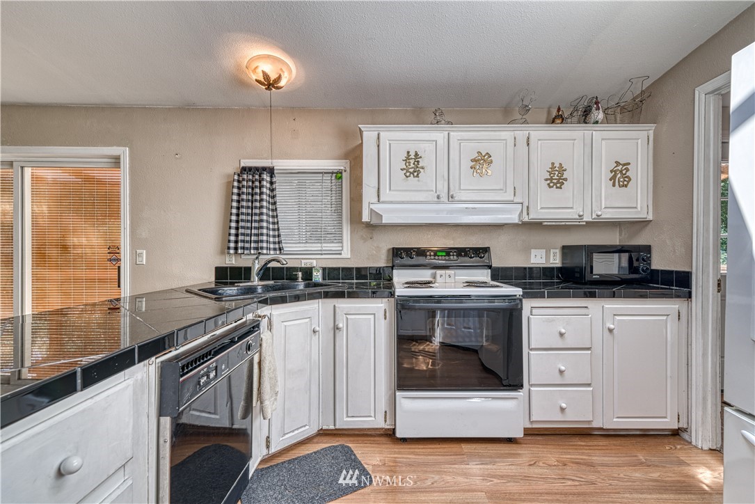 132 Southeast Spruce Road Port Orchard, WA 98367 - Photo 17 of 40 Gallery Image 17