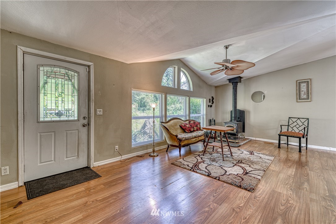 132 Southeast Spruce Road Port Orchard, WA 98367 - Photo 3 of 40 Gallery Image 3