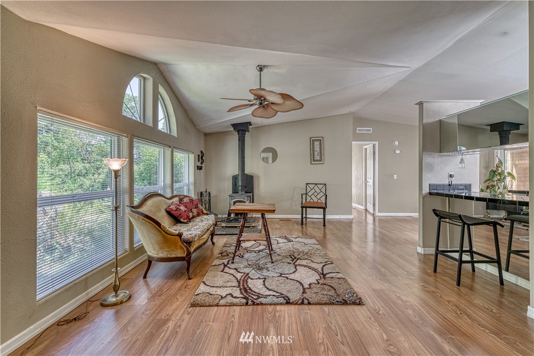 132 Southeast Spruce Road Port Orchard, WA 98367 - Photo 7 of 40 Gallery Image 7