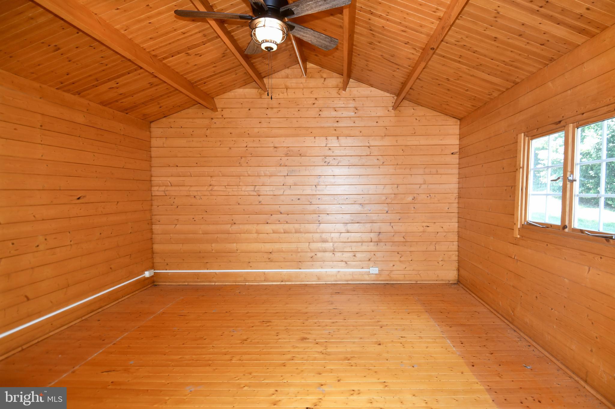 7808 Southdown Road Alexandria, VA 22308 - Photo 7 of 99 Riverfront house interior