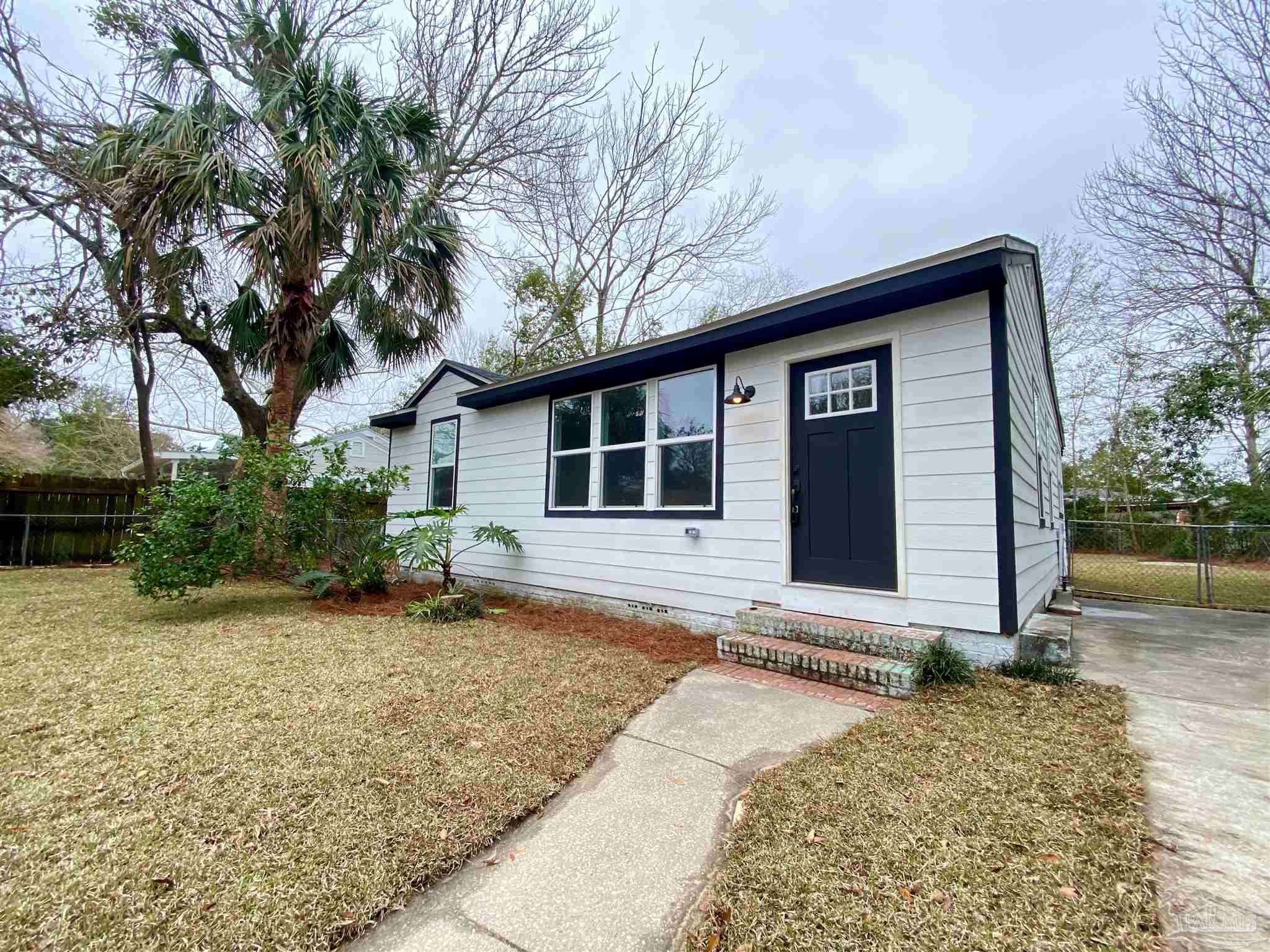 111 Shasta Road Pensacola, FL 32507 - Photo 4 of 29