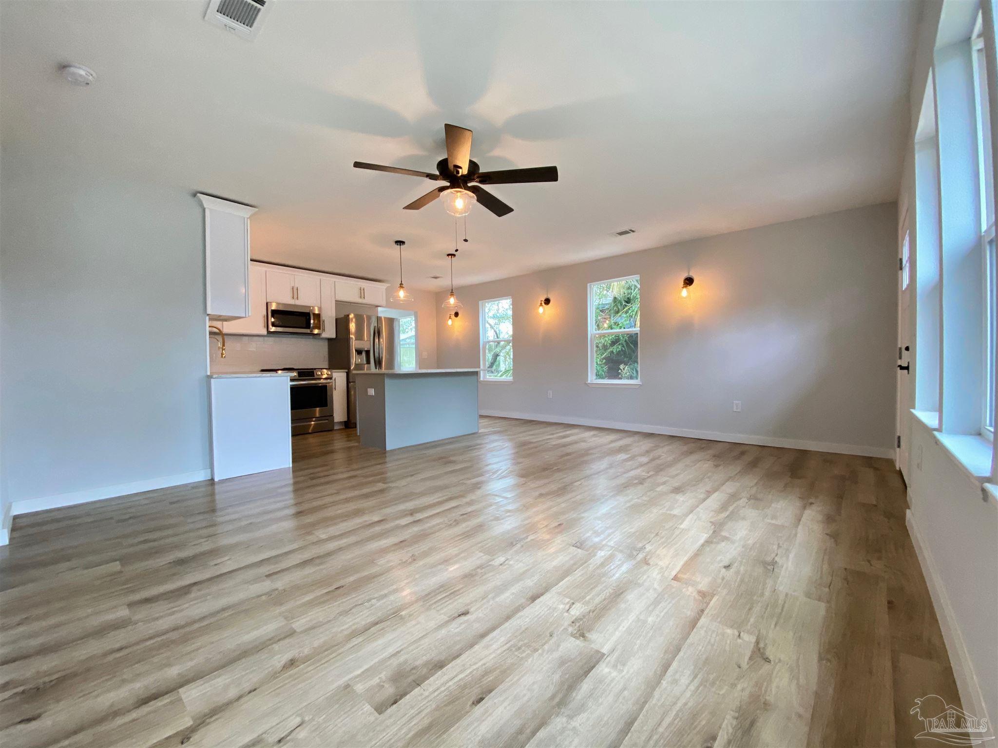 111 Shasta Road Pensacola, FL 32507 - Photo 7 of 29