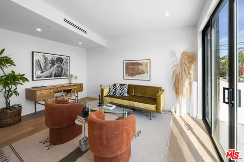 $1,695,000 | 4683 Glenalbyn Drive, Los Angeles, CA 90065