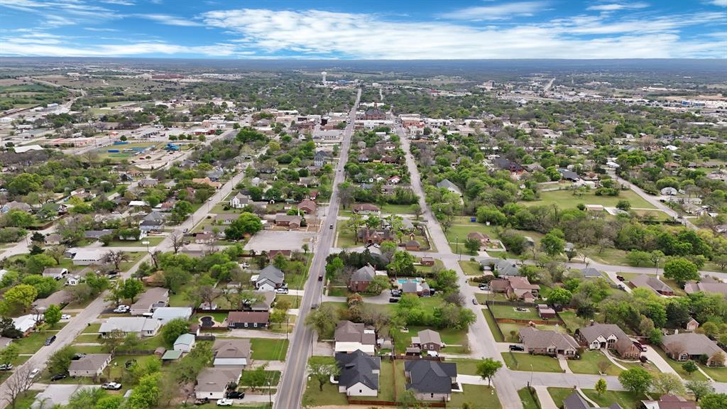 905 North Trinity Street Decatur, TX 76234 - Photo 7 of 40