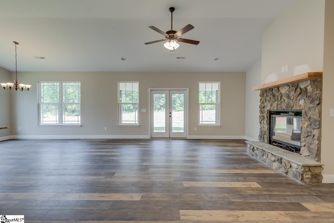 259 Inlet Pointe Drive Anderson, SC 29625 - Photo 11 of 36