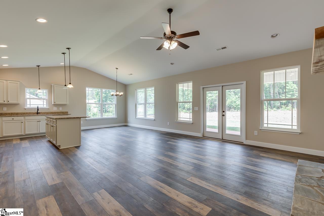 259 Inlet Pointe Drive Anderson, SC 29625 - Photo 12 of 36