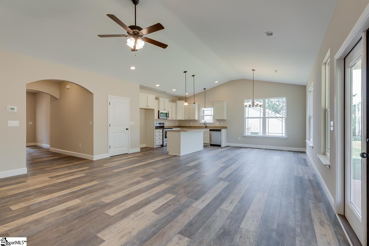 259 Inlet Pointe Drive Anderson, SC 29625 - Photo 13 of 36