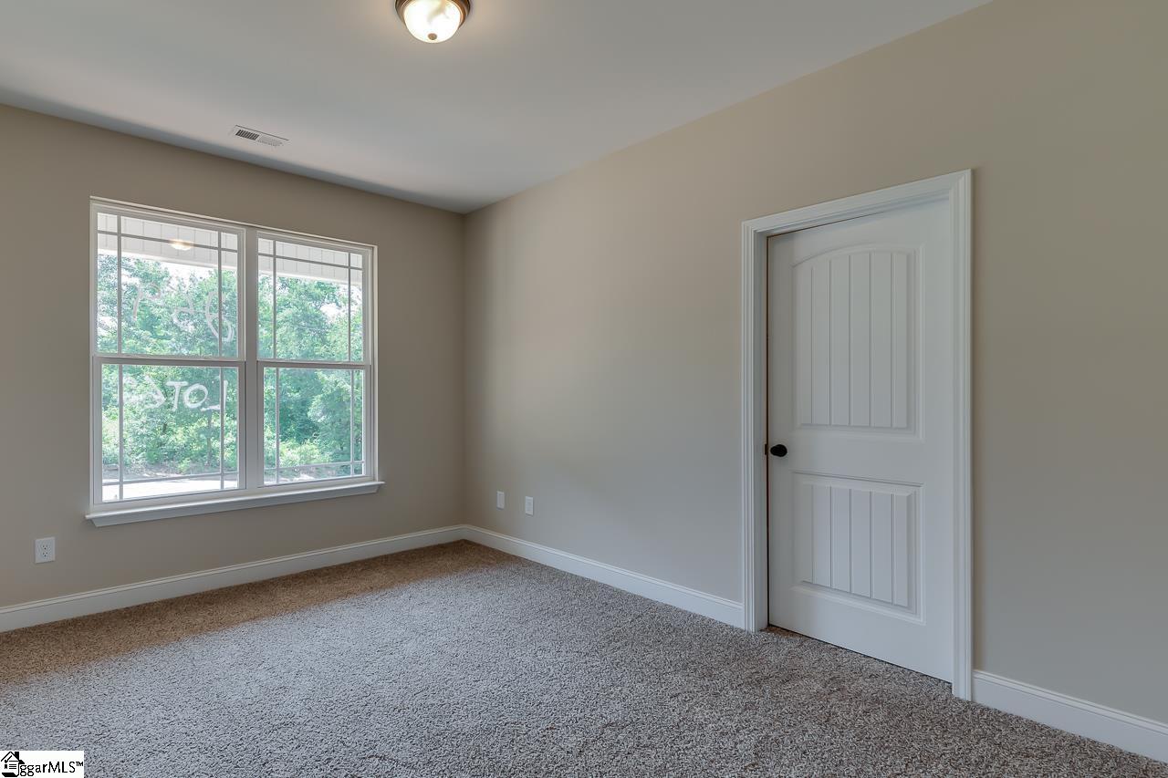 259 Inlet Pointe Drive Anderson, SC 29625 - Photo 6 of 36