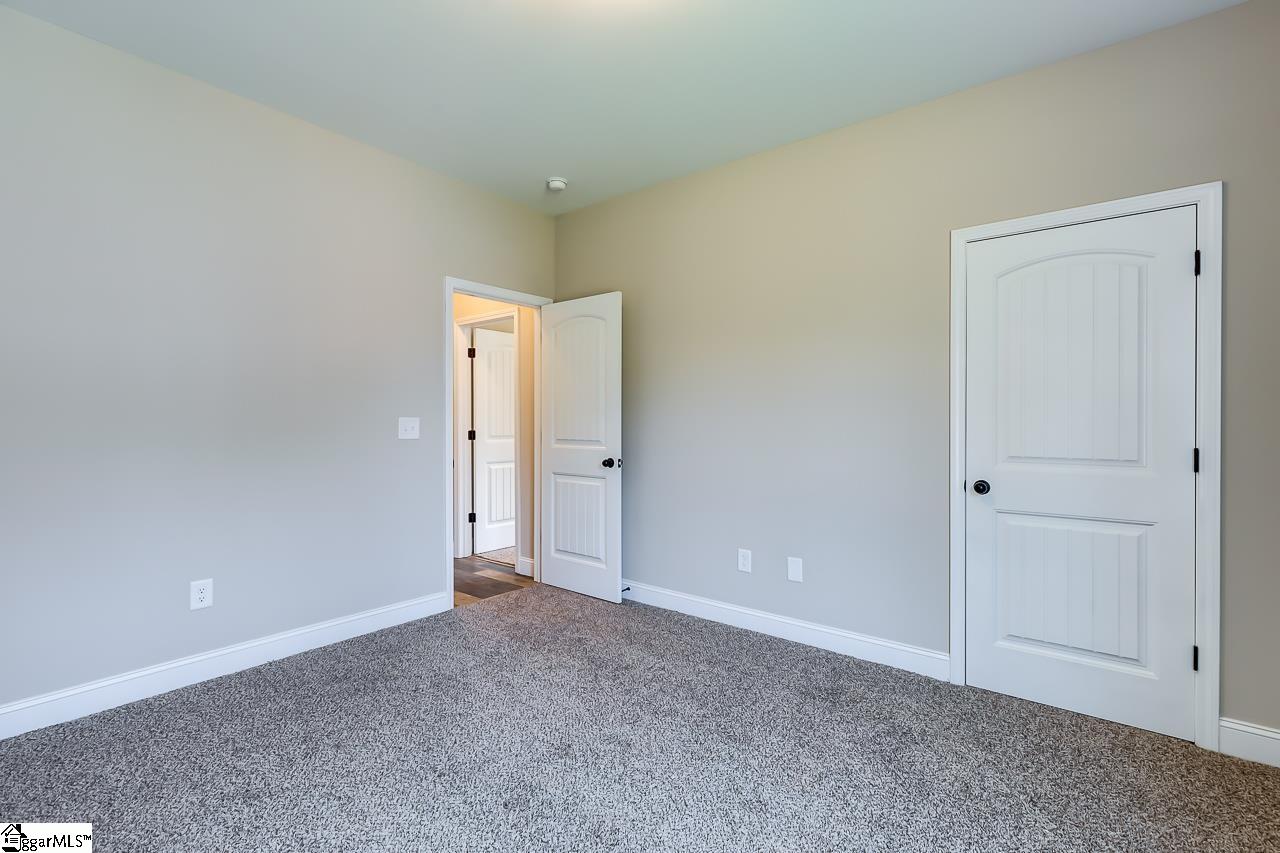 259 Inlet Pointe Drive Anderson, SC 29625 - Photo 8 of 36