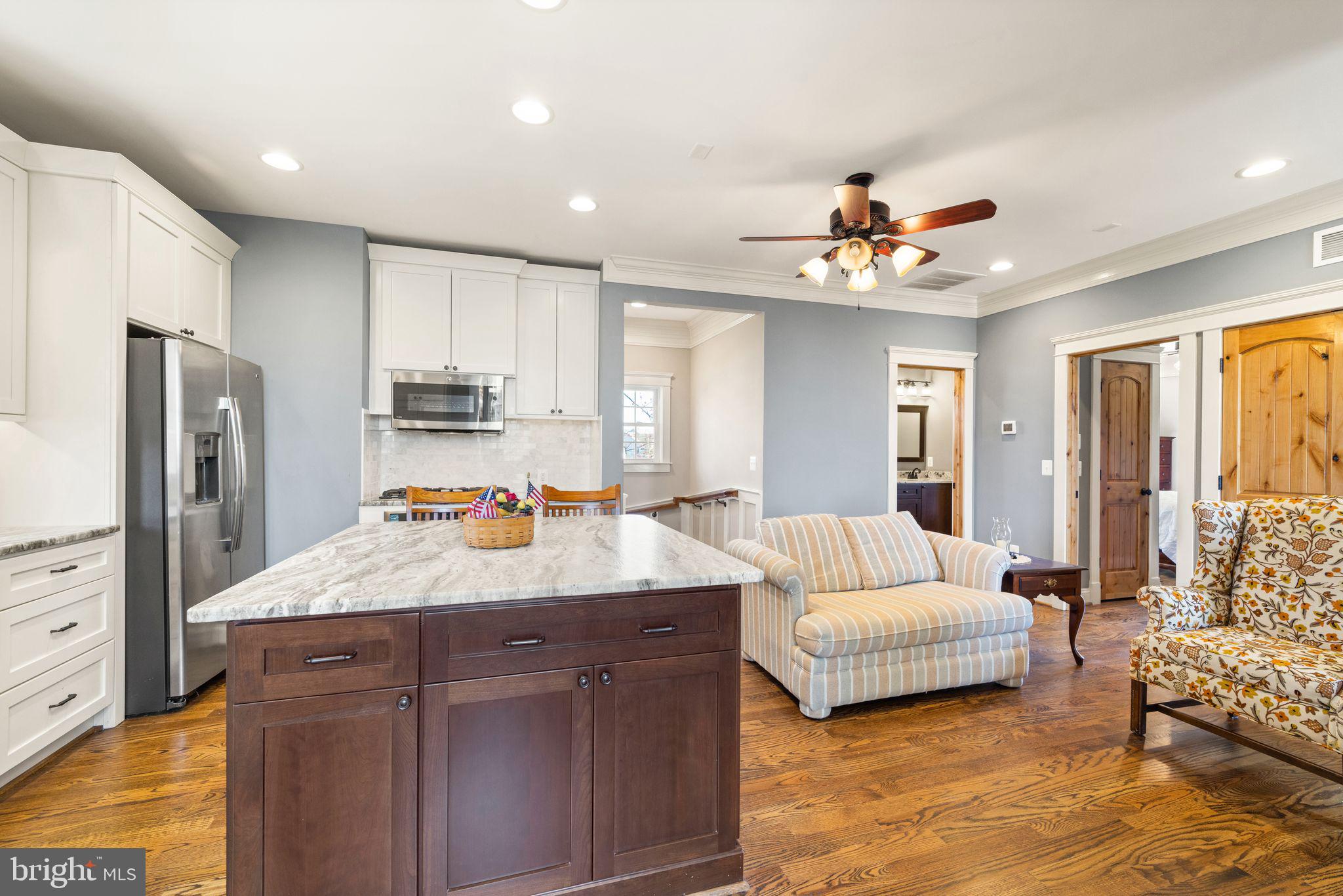 42834 Waxpool Road Ashburn, VA 20148 - Photo 109 of 128 GE stainless steel appliances.