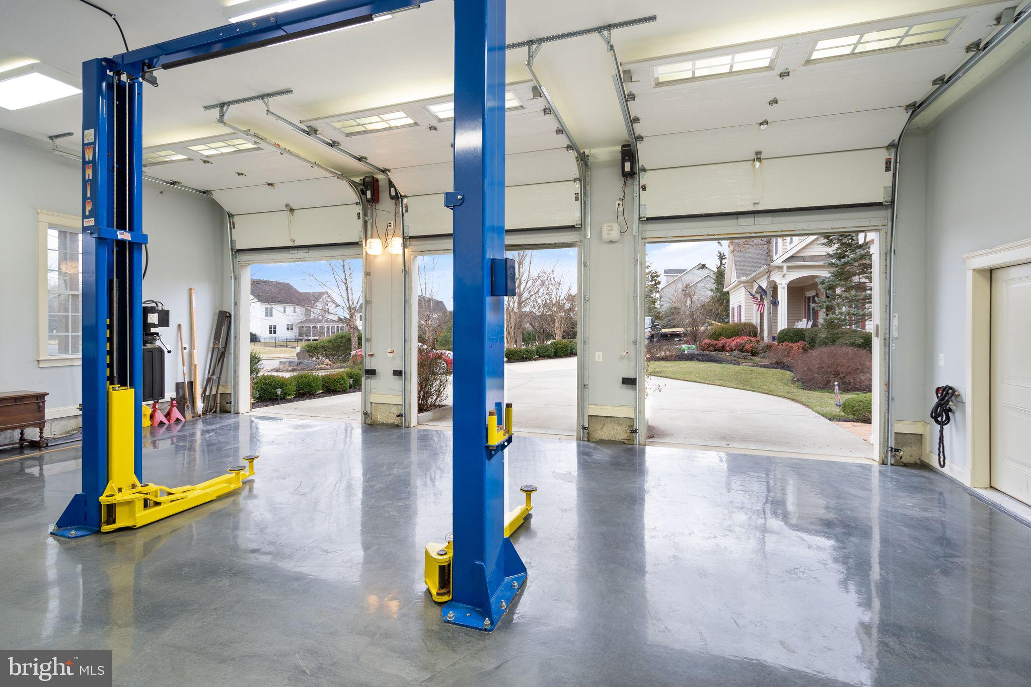 42834 Waxpool Road Ashburn, VA 20148 - Photo 121 of 128 9x9 triple insulated garage doors