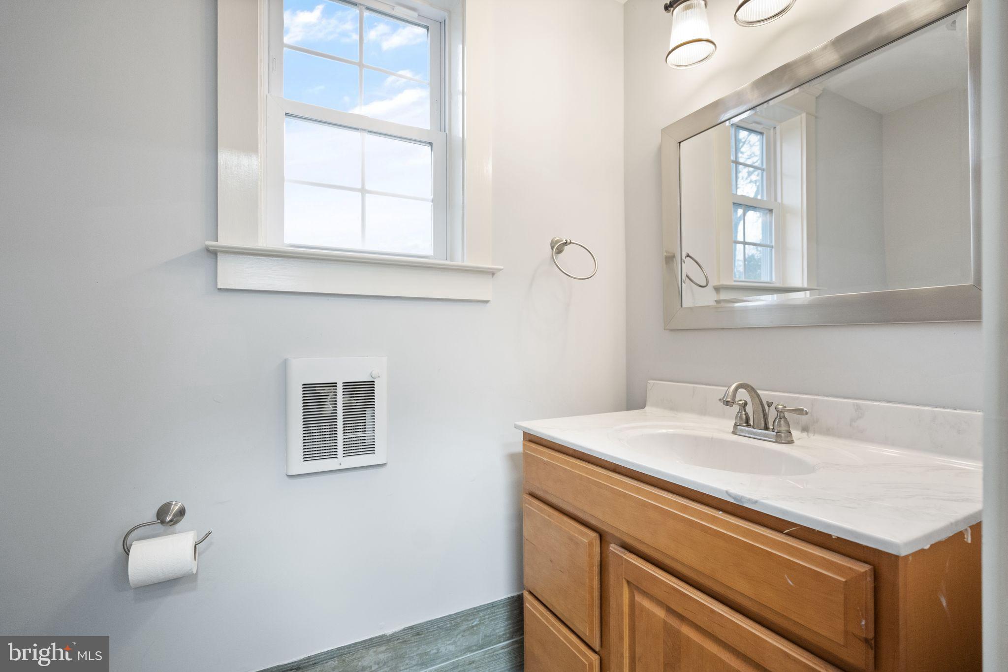 42834 Waxpool Road Ashburn, VA 20148 - Photo 123 of 128 3 car garage 1/2 bath.