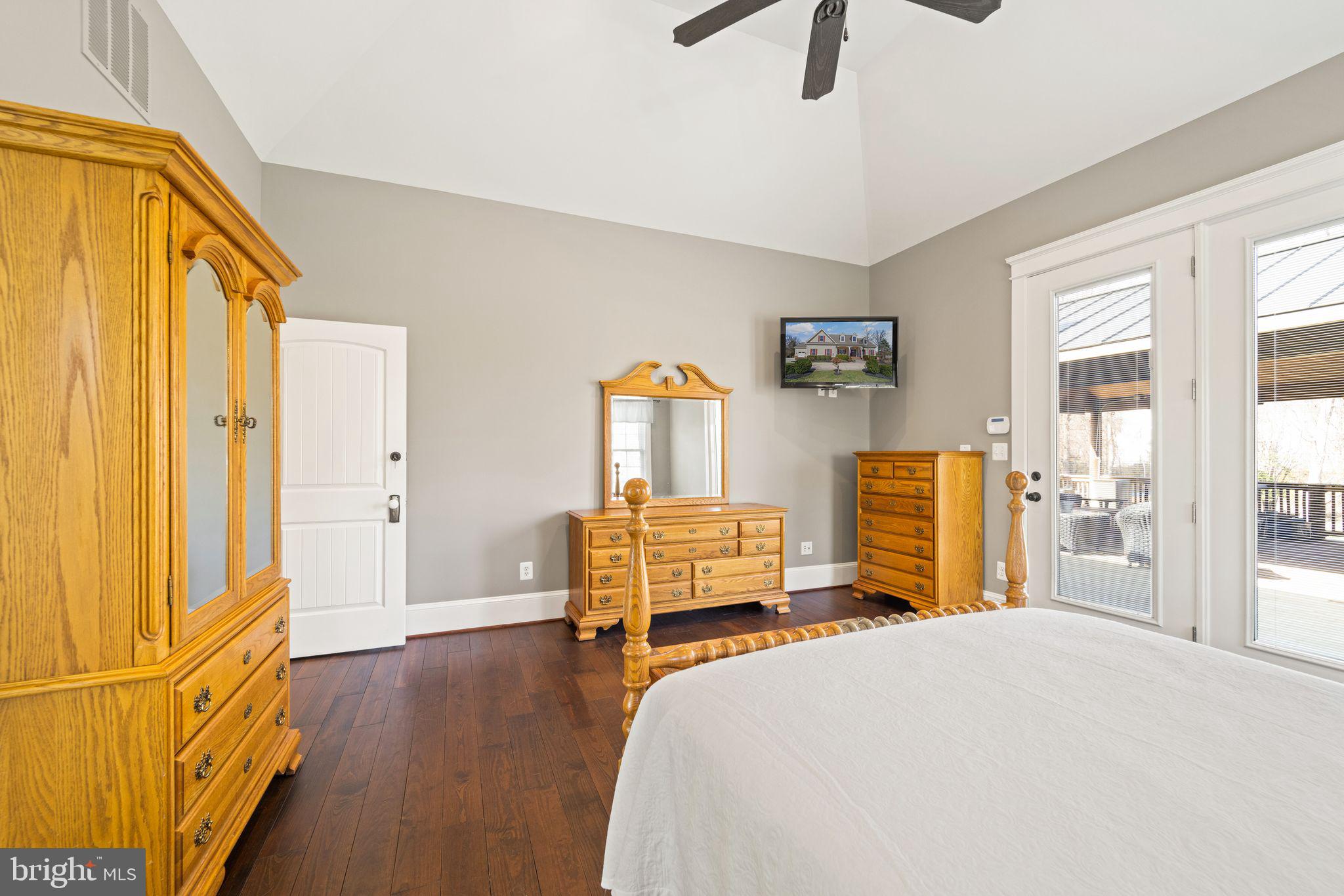 42834 Waxpool Road Ashburn, VA 20148 - Photo 36 of 128 Sound insulation between room & main